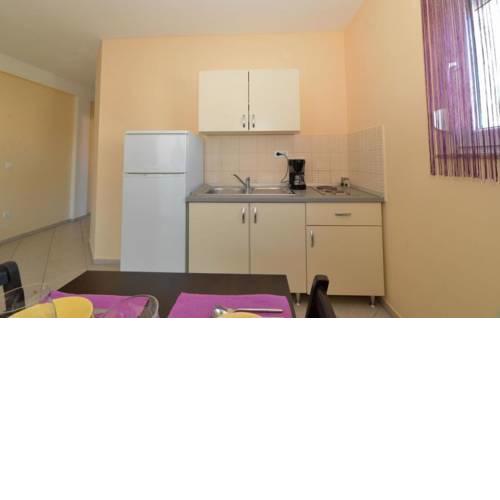 Apartment in Pakoštane with sea view, terrace, air conditioning, Wi-Fi (3548-4)