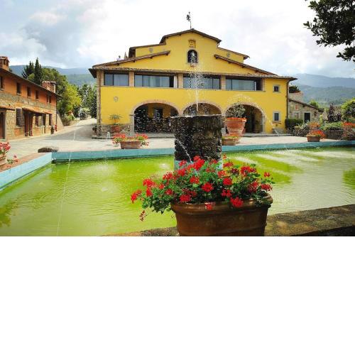 Apartment in San Donato in Fronzano with garden