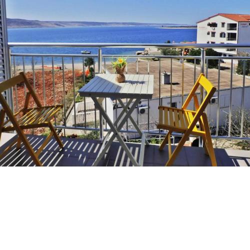 Apartment in Seline by the sea with sea views