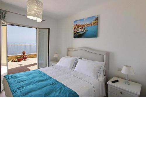 Apartment in Taormina with garden