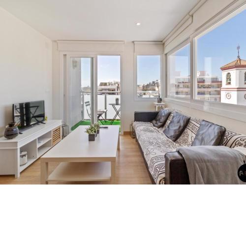 Apartment in the center of Fuengirola with private parking 2 min away