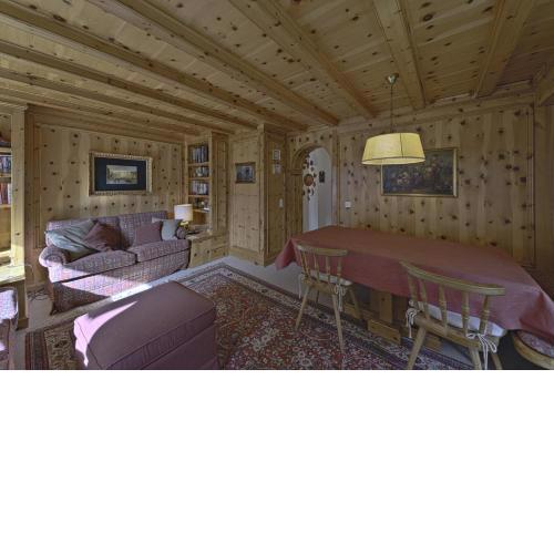 Apartment in the heart of Celerina with garden