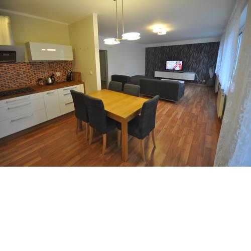 Apartment Jeseniova 90m2 with Garage