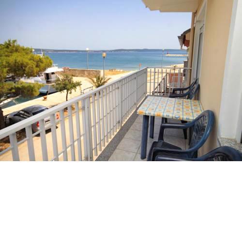Apartment Kukljica 8252a