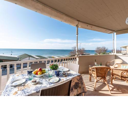 Apartment La casa sul mare by Interhome