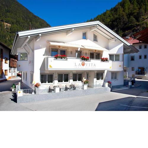 Apartment La Vita by Interhome