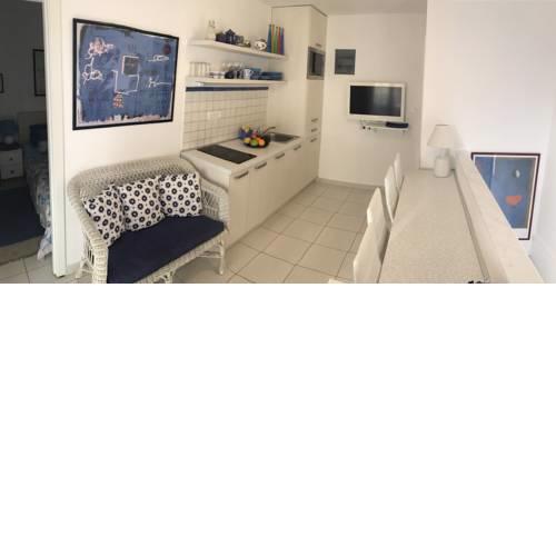 APARTMENT L.A.