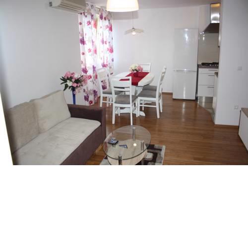 Apartment Lidija
