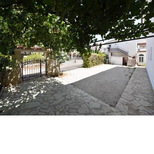 Apartment Lidija
