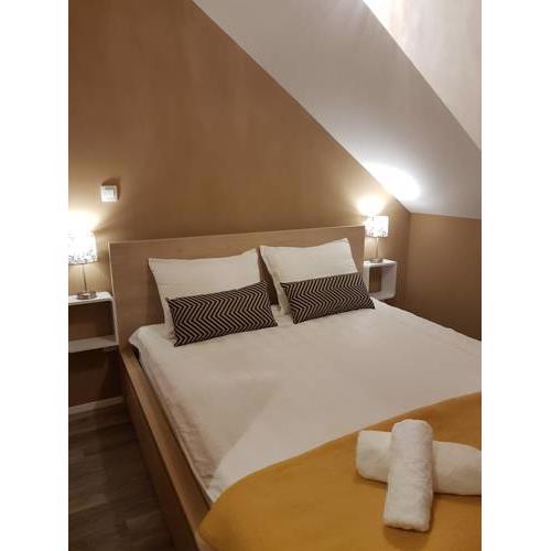Apartment Lona