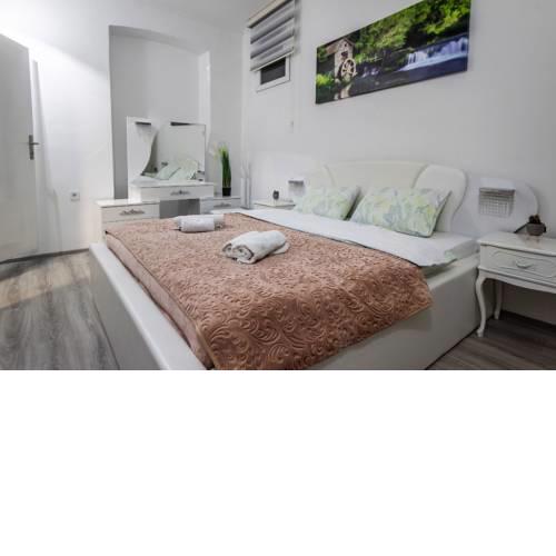 Apartment Lopicic
