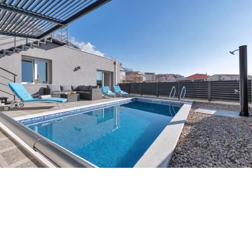 Apartment Lotte with private pool in the city center!