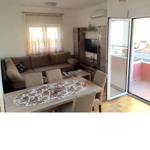 Apartment M