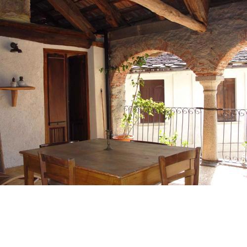 Apartment Madonna Del Sasso/Piemont 22865