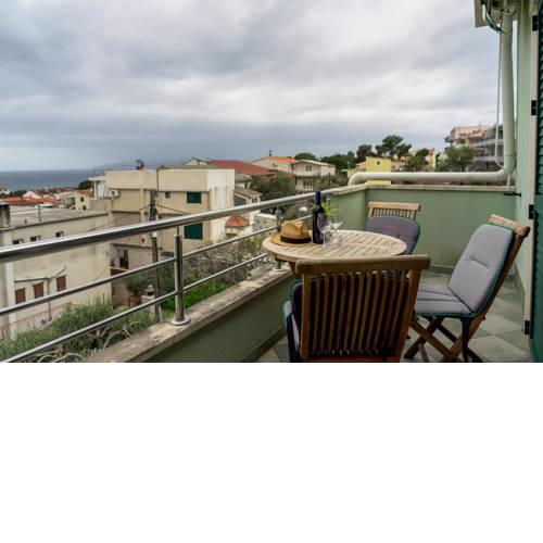 Apartment Makarska 15705b