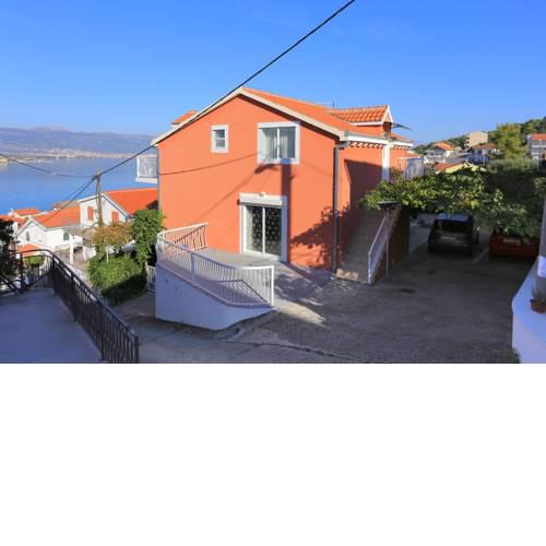 Apartment Mastrinka 2042c