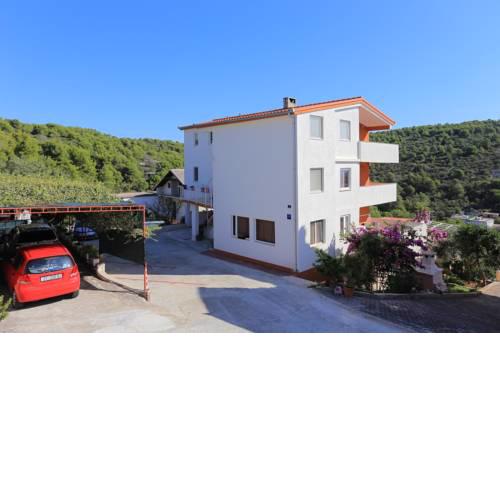 Apartment Mavarstica 16559b