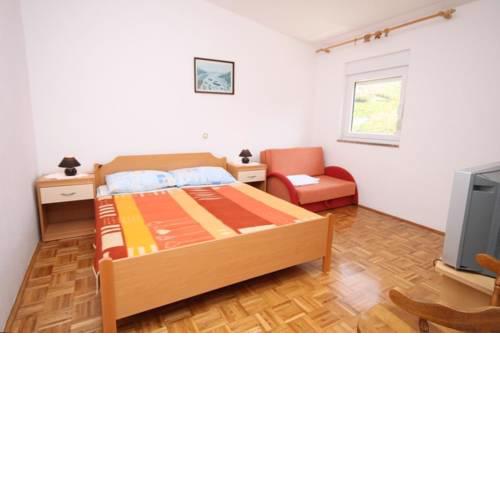 Apartment Metajna 527b