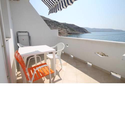 Apartment Metajna 6466d