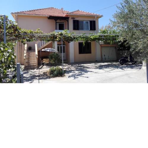Apartment Milos