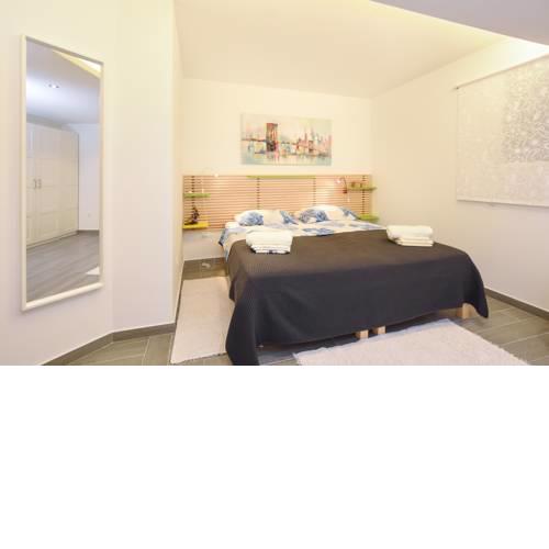 Apartment Mira