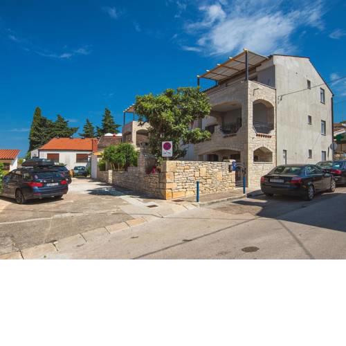 Apartment MIRJANA