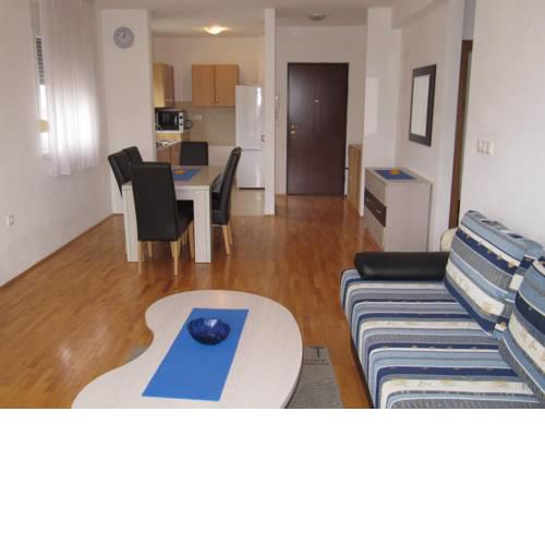 Apartment Mirna