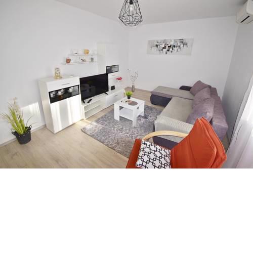 Apartment Navy near the Beach