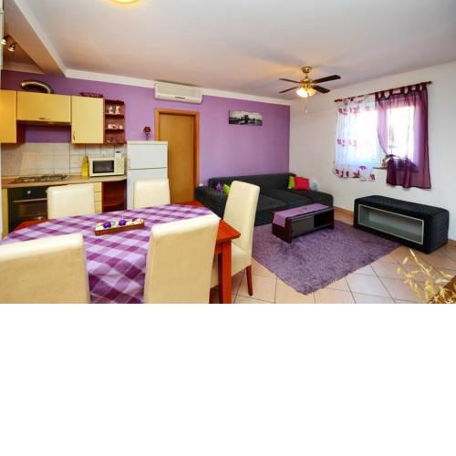 Apartment N&E