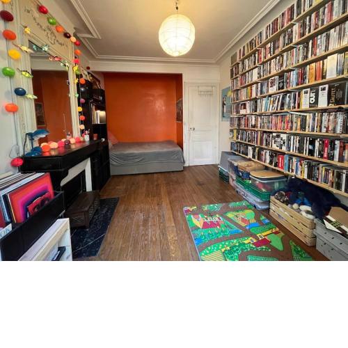 Apartment near Montmartre(2 rooms!)