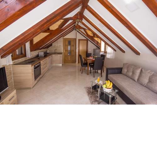 Apartment Niko Kaštel Stari