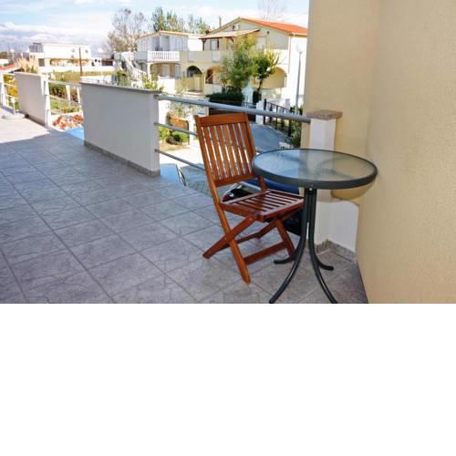 Apartment Nin 5838b