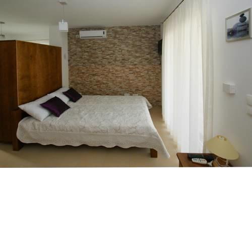 Apartment No. 21