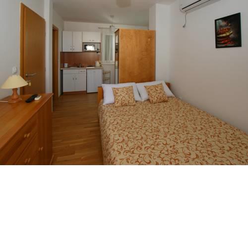 Apartment No. 22