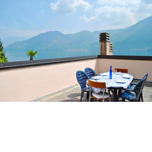 Apartment on 2 levels with large Terrace Lake View