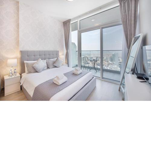 Apartment on 26th Floor & Beautiful Views (2 adults + 2 kids)