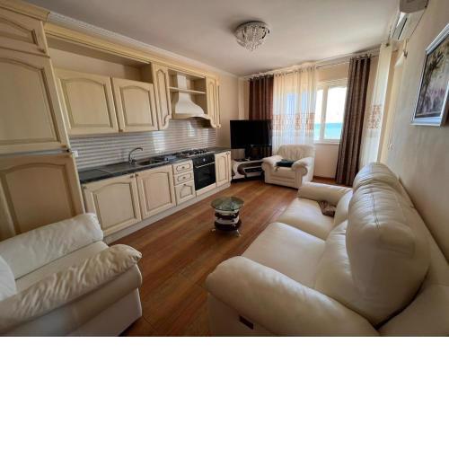 Apartment on the beach - Durrës2