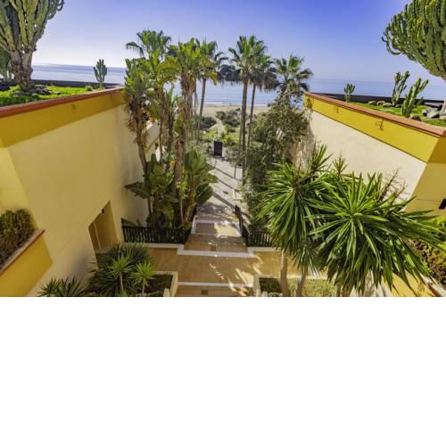 Apartment on the Beach Elviria
