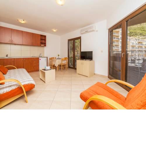 Apartment Orange