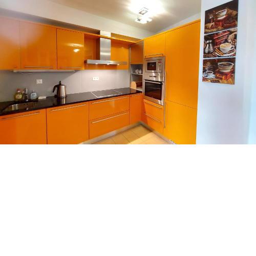 Apartment Orange