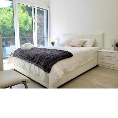Apartment PALMA - Central & Cozy with Free Private Parking