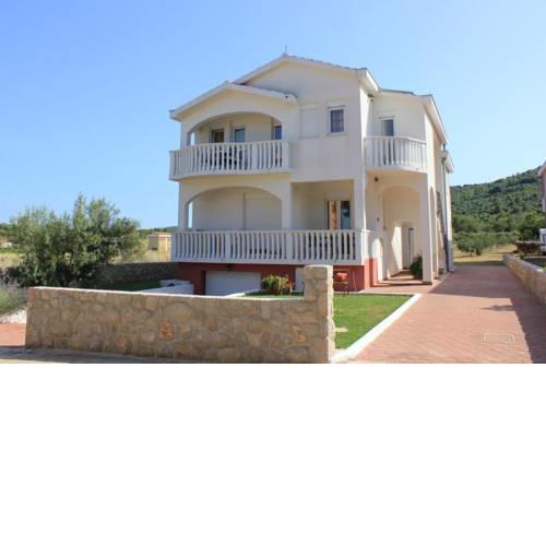 Apartment Pasman 8215a