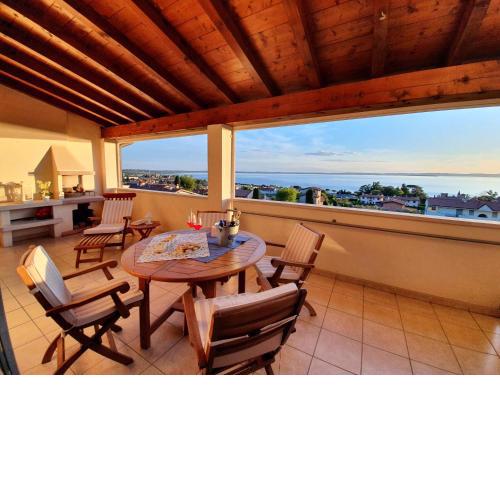 APARTMENT PERLA DEL GARDA - Regarda Travel