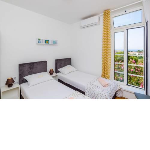 Apartment Petrana