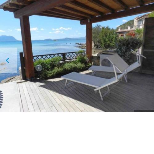 APARTMENT PIED DANS L'EAU