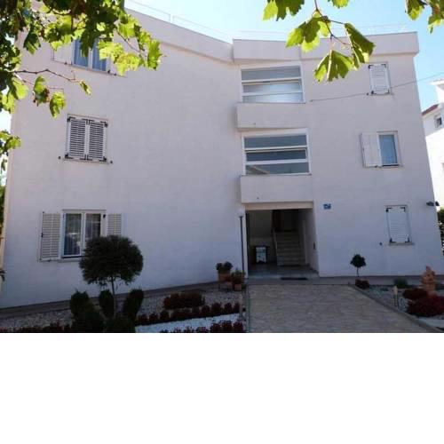 Apartment Pirovac 15320a