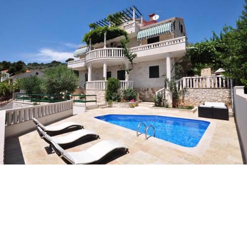 Apartment Puntinak 769f