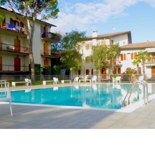 Apartment Residence with Pool - Garda Lake