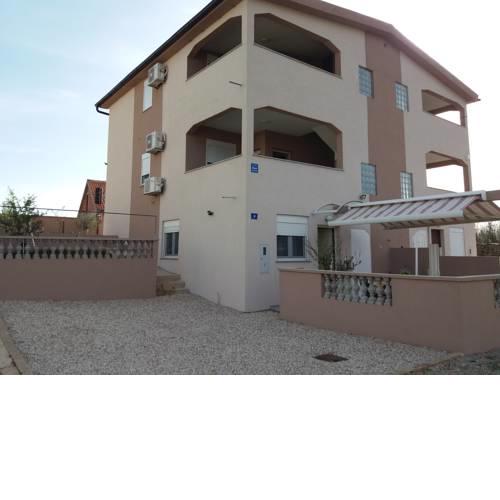 Apartment Robi