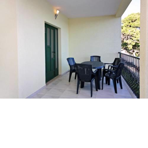 Apartment Rogoznica 3199a